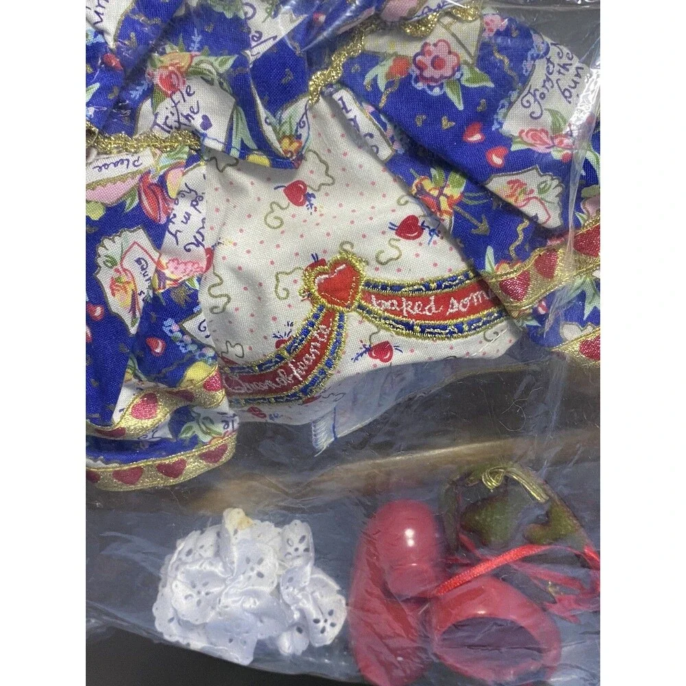 MUFFY VANDERBEAR’s Clothing Outfit Queen Of Hearts Dress & Shoes